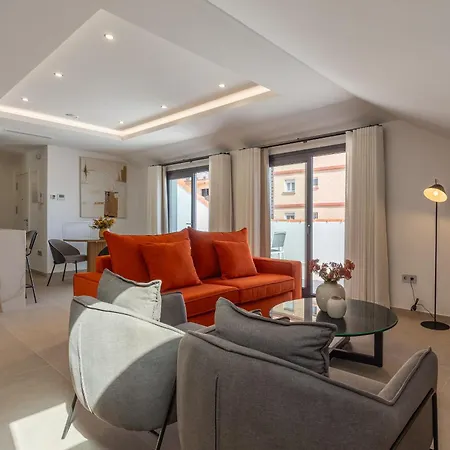 Apartamento Atico Avenida Edf. Cayetana