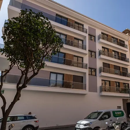 Apartment Atico Avenida Edf. Cayetana *
